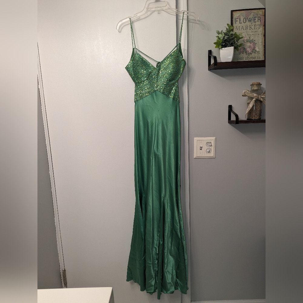 Emerald Green Beaded Open Back Formal Maxi Dress